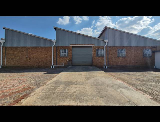 329M² WAREHOUSE TO LET IN APEX